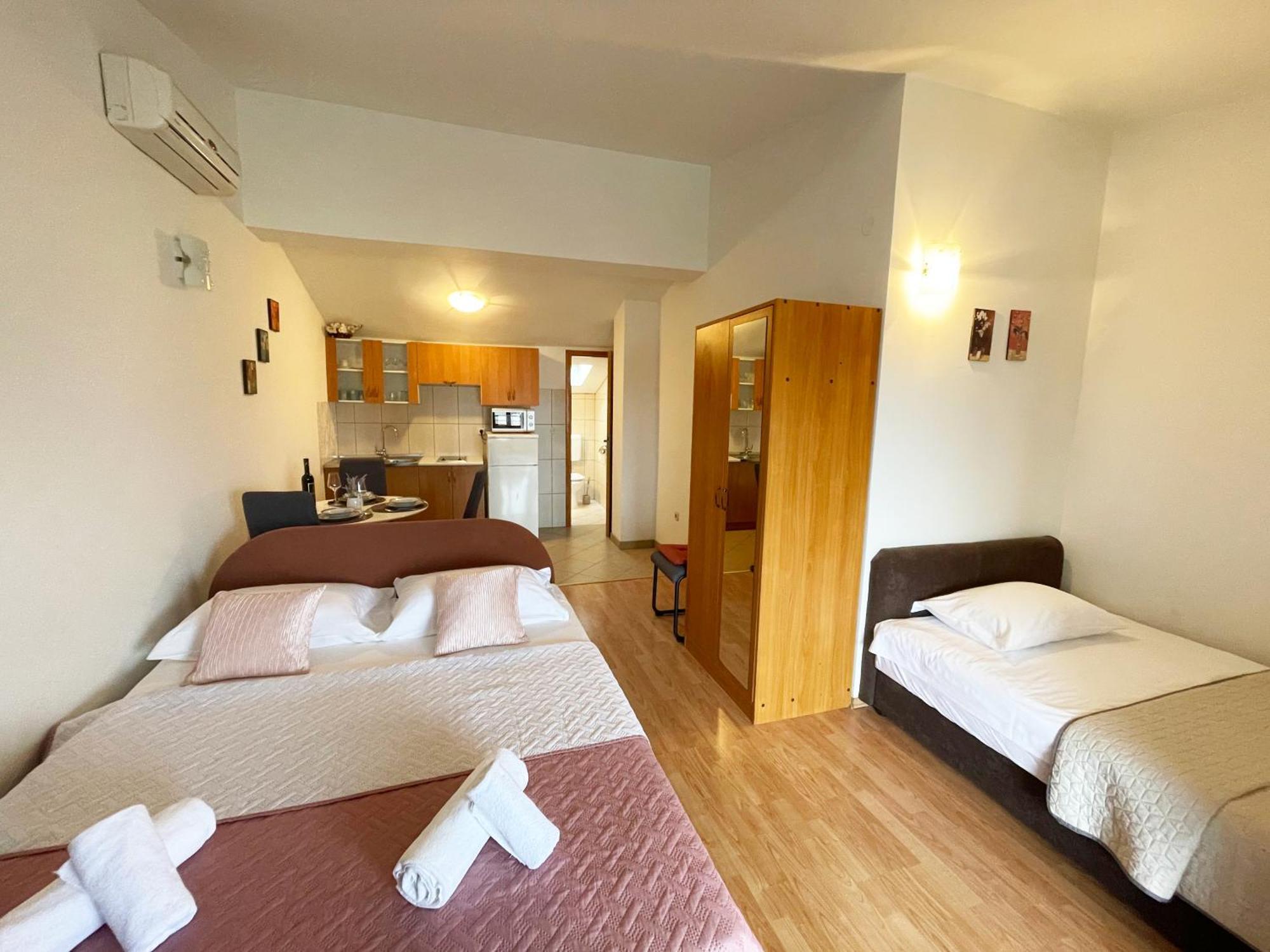 Apartments Mira Сукошан Экстерьер фото